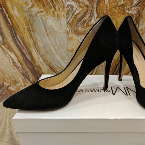 Neiman Marcus Shoes Neiman Marcus Black Suede Pointed Heel Sz 7m